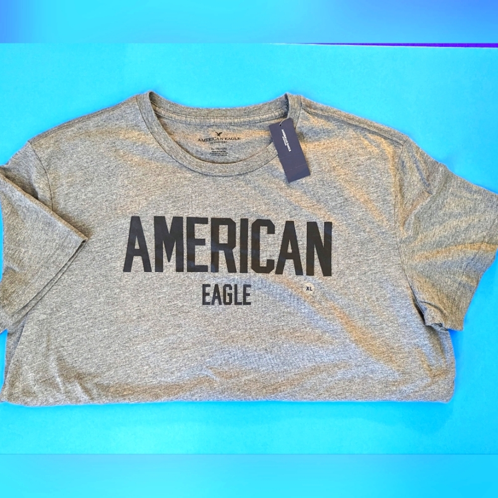 American Eagle Men's XL Gray T-shirt
